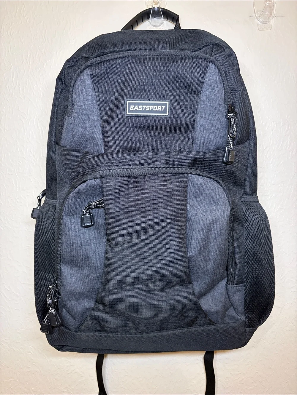 EASTSPORT Men's Black & Gray Everyday Laptop Backpack
